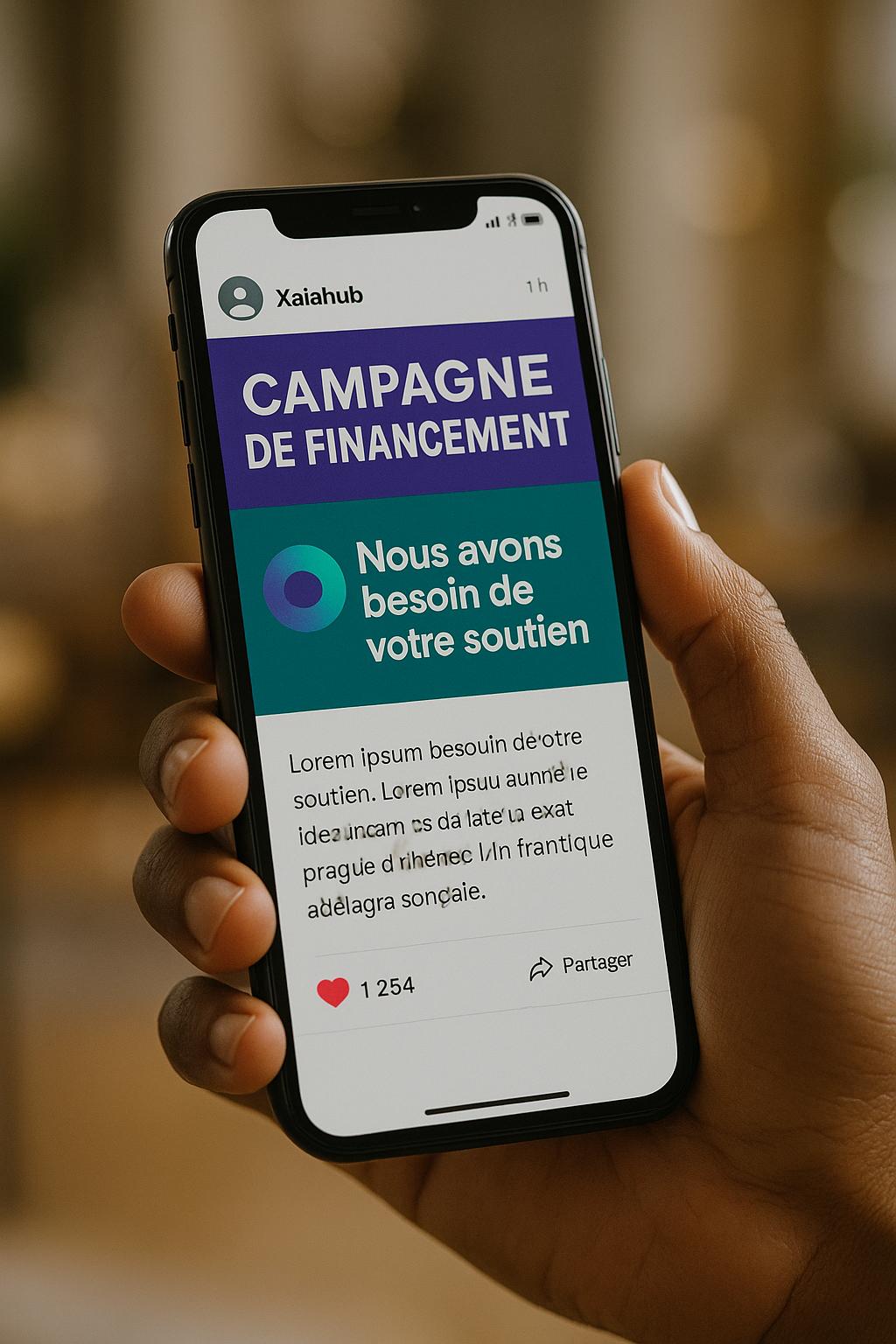 Smartphone affichant un message de collecte de fonds sur les réseaux sociaux